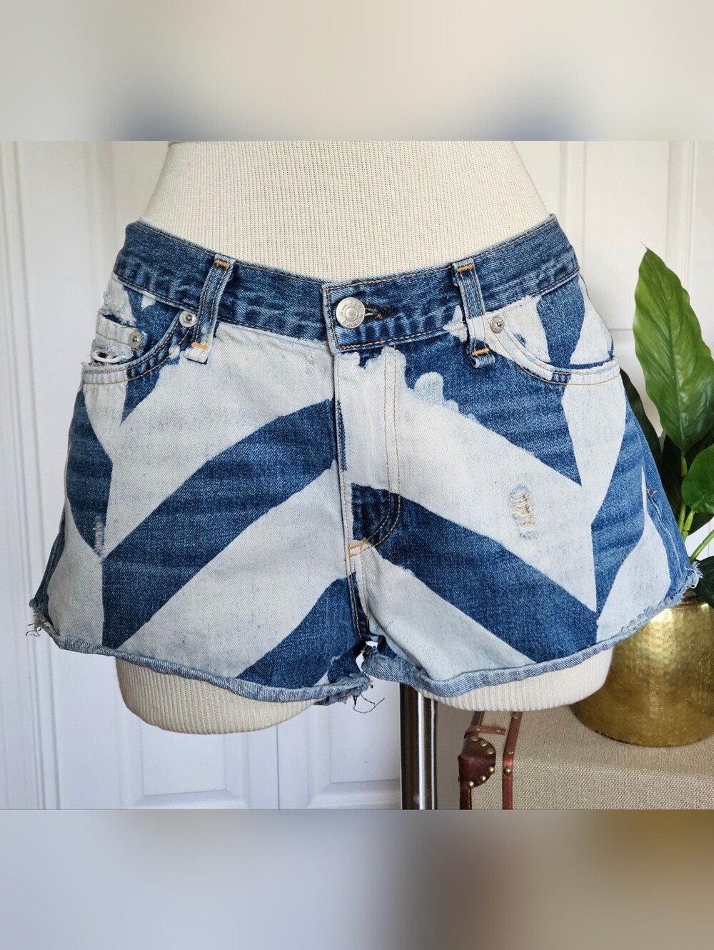 Rag & Bone El Capitan Y2K 100% Cotton Mid Rise Cutt Off Denim Shorts Size 31